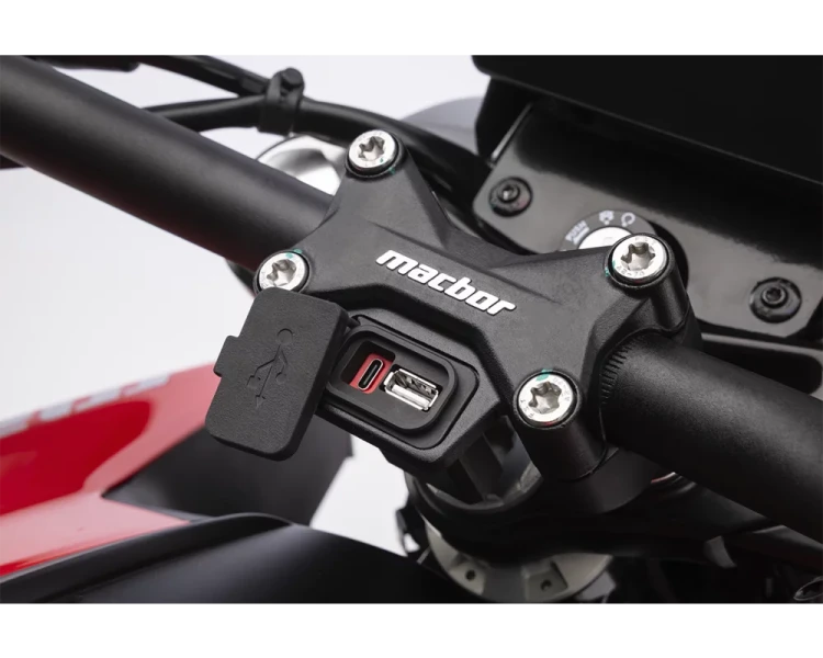 med_fit_macbor-nueva-shifter-125-evo-detalle-carga-usb-a-c.webp
