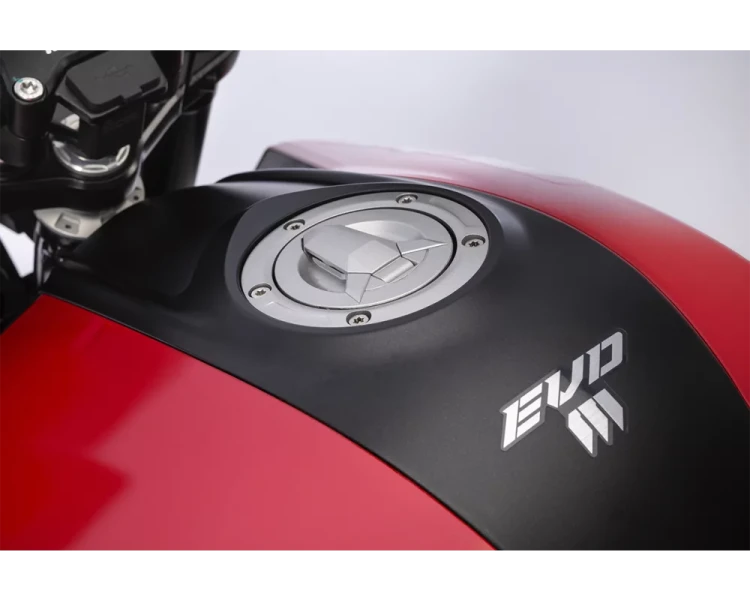 med_fit_macbor-nueva-shifter-125-evo-detalle-deposito.webp