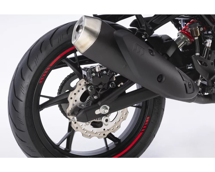 med_fit_macbor-nueva-shifter-125-evo-detalle-freno-trasero.webp